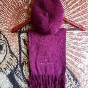 Alpaca Carnange maroon/ magenta Berret and fringed scarf combo.